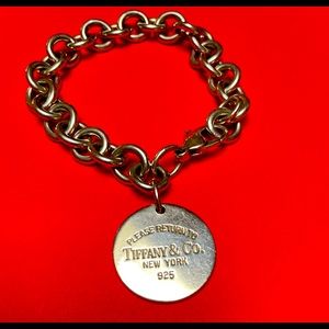 Tiffany Silver Chain Bracelet. Great condition.